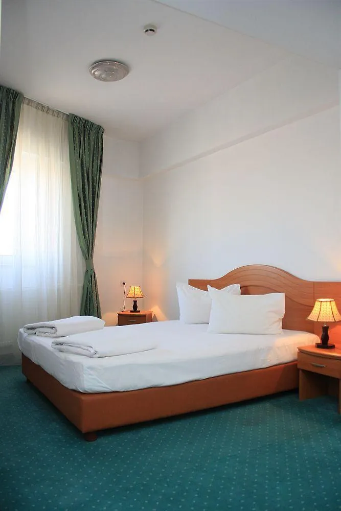 **  Hotel Sir Orhideea Bucarest Roumanie