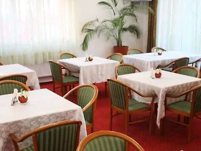 **  Hotel Sir Orhideea Bucureşti România