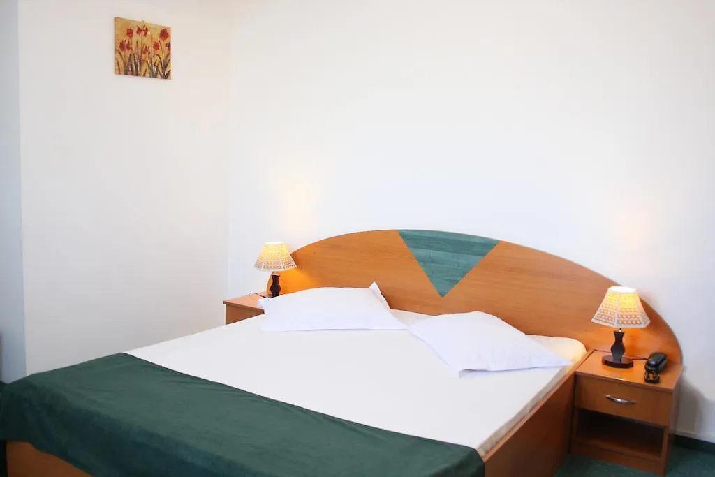 Hotel Sir Orhideea Bucharest 2*,
