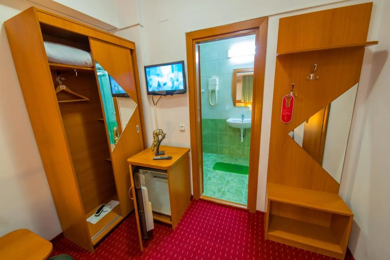 Hotel Sir Orhideea Bucharest 2*,  Romania