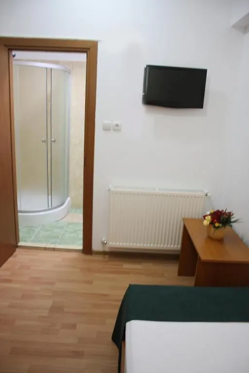 Hotel Sir Orhideea Boekarest 2*,  Roemenië